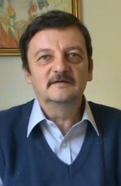 István István